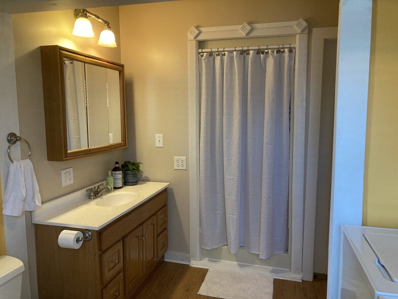 Building Photo - 9 Elizabeth St