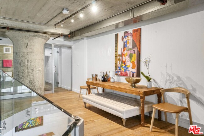 Building Photo - 1855 Industrial St