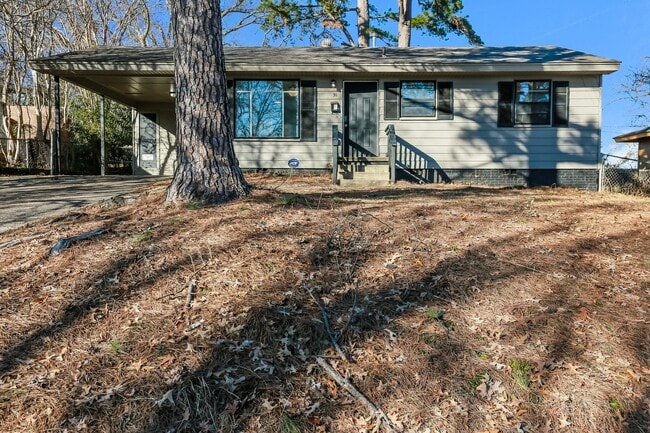 Building Photo - 30 Eaton Dr