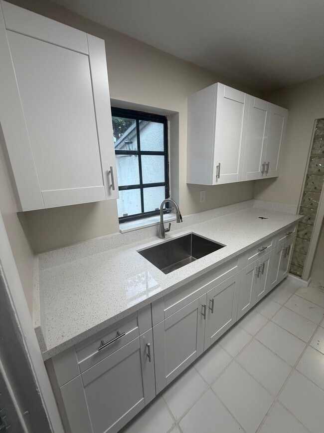 Building Photo - 3391 NW 18th Pl