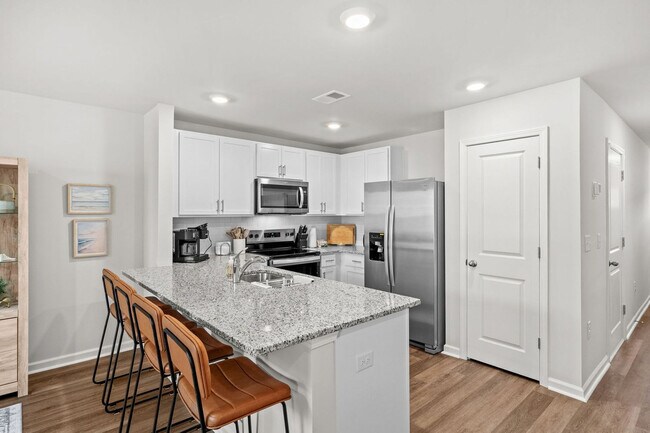Building Photo - 332 Bayou Loop