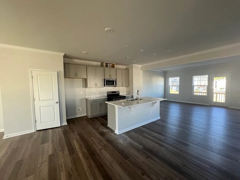 Building Photo - 474 Carolina Springs Blvd