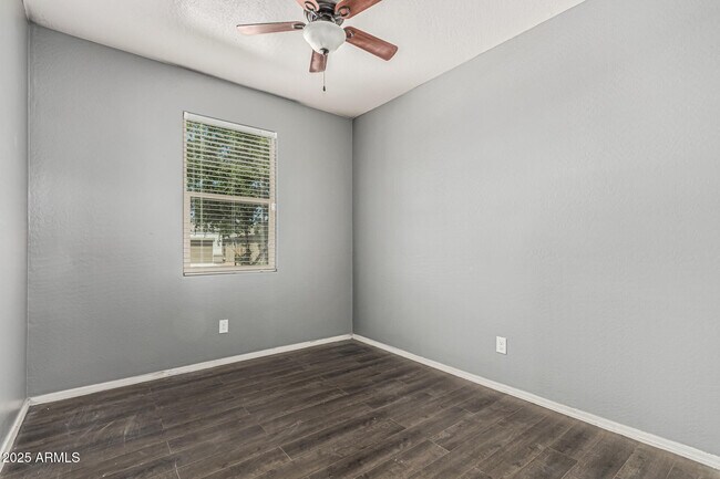 Building Photo - 3112 N 303rd Dr