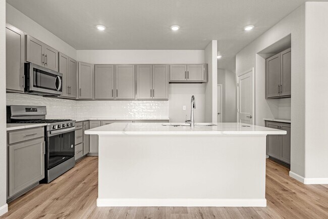 Building Photo - Brand New Luxury Townhome with Unparalleled Pikes Peak & Front Range Views