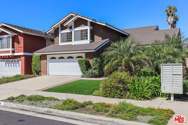 Building Photo - 6501 Bradley Pl