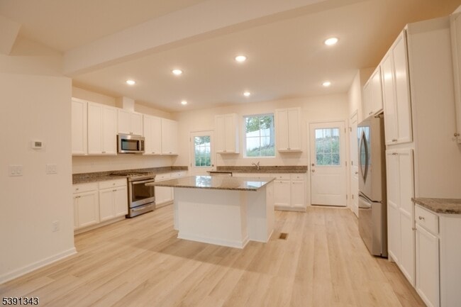 Building Photo - 1 Beirne Ln