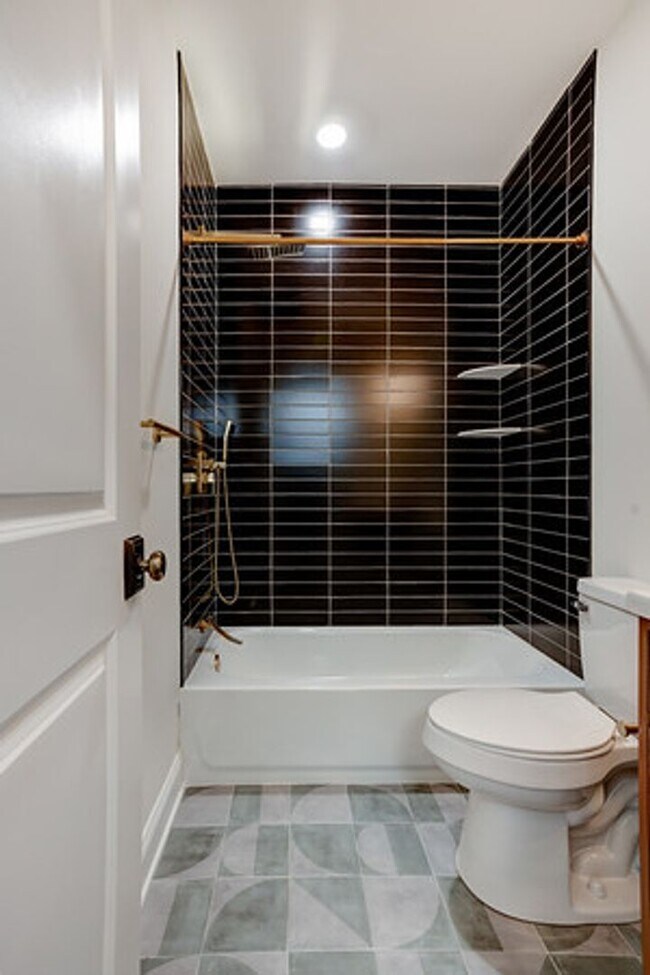 Building Photo - 513 Cobbs Creek Pkwy