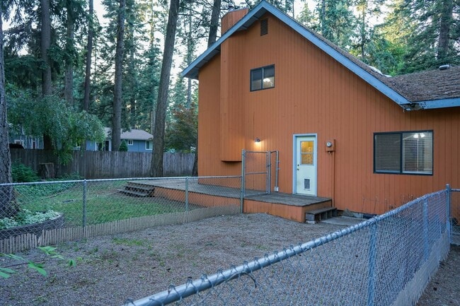 Building Photo - 12183 N Amethyst Dr