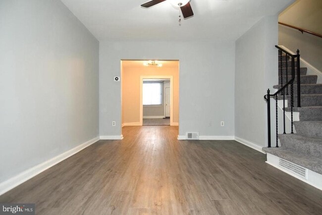 Building Photo - 204 34th St NE