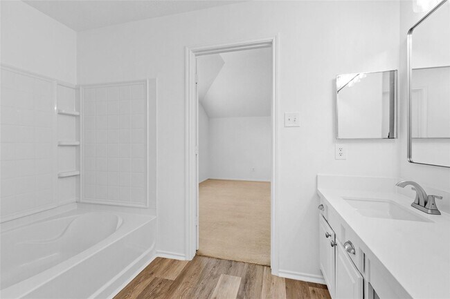 Building Photo - 450 Sandstone Creek Ln