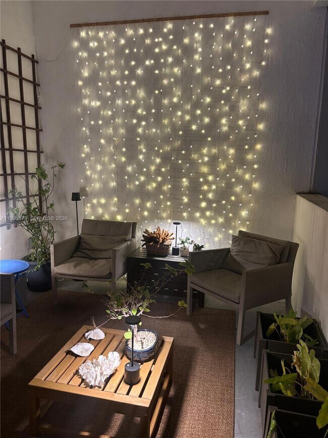 Building Photo - 36 NW 6th Ave