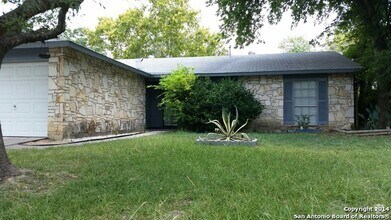 Building Photo - One Story / 3/2 Now Available in Valley Fo...