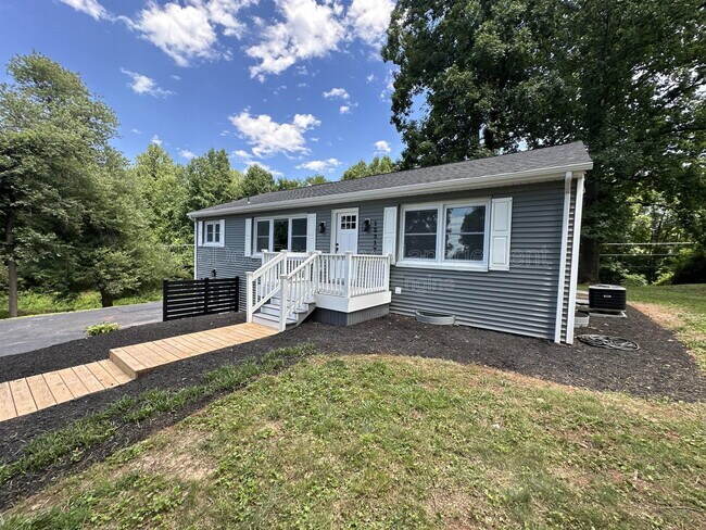 Building Photo - 12317 Metlock Rd