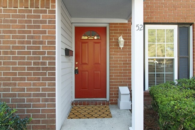 Building Photo - Knollwood Estates