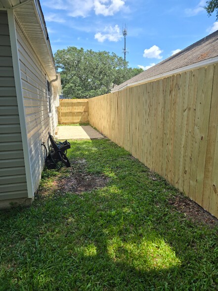 Building Photo - 2566 Barron Ct