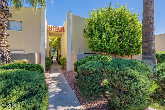 Building Photo - 4925 N 73rd St