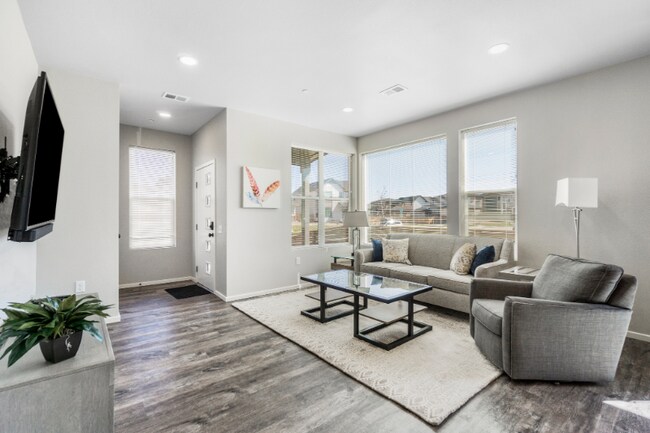 Building Photo - 2614 Thunderstreak Ln