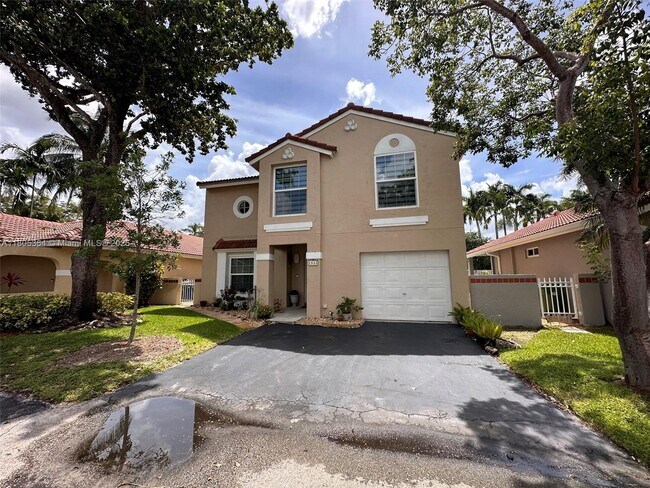 Building Photo - 1533 Garden Rd