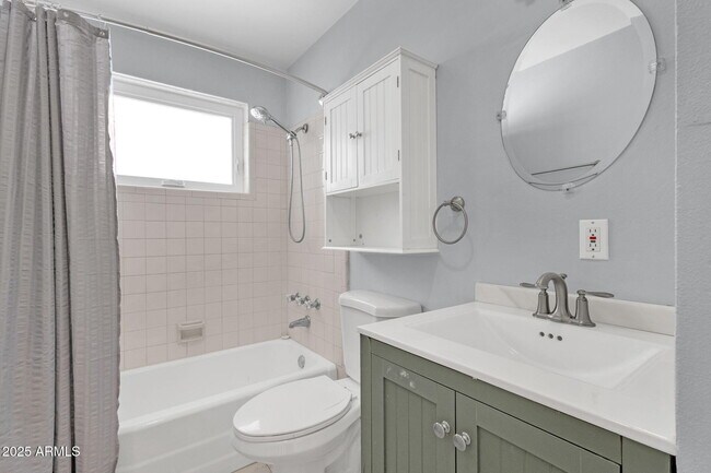 Building Photo - 1417 S Wilson St