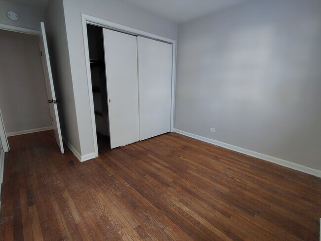 Building Photo - 2710 N Rockton Ave