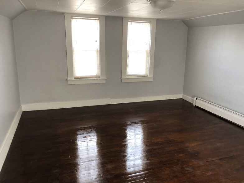 Building Photo - 254 Plimpton St