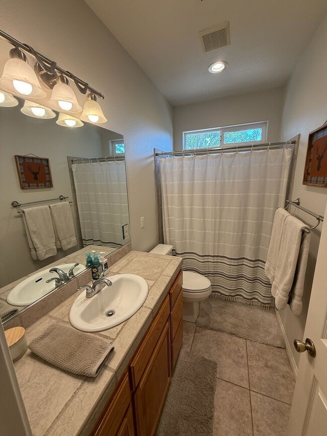 Building Photo - ?Unfurnished  dream home in the magical bo...