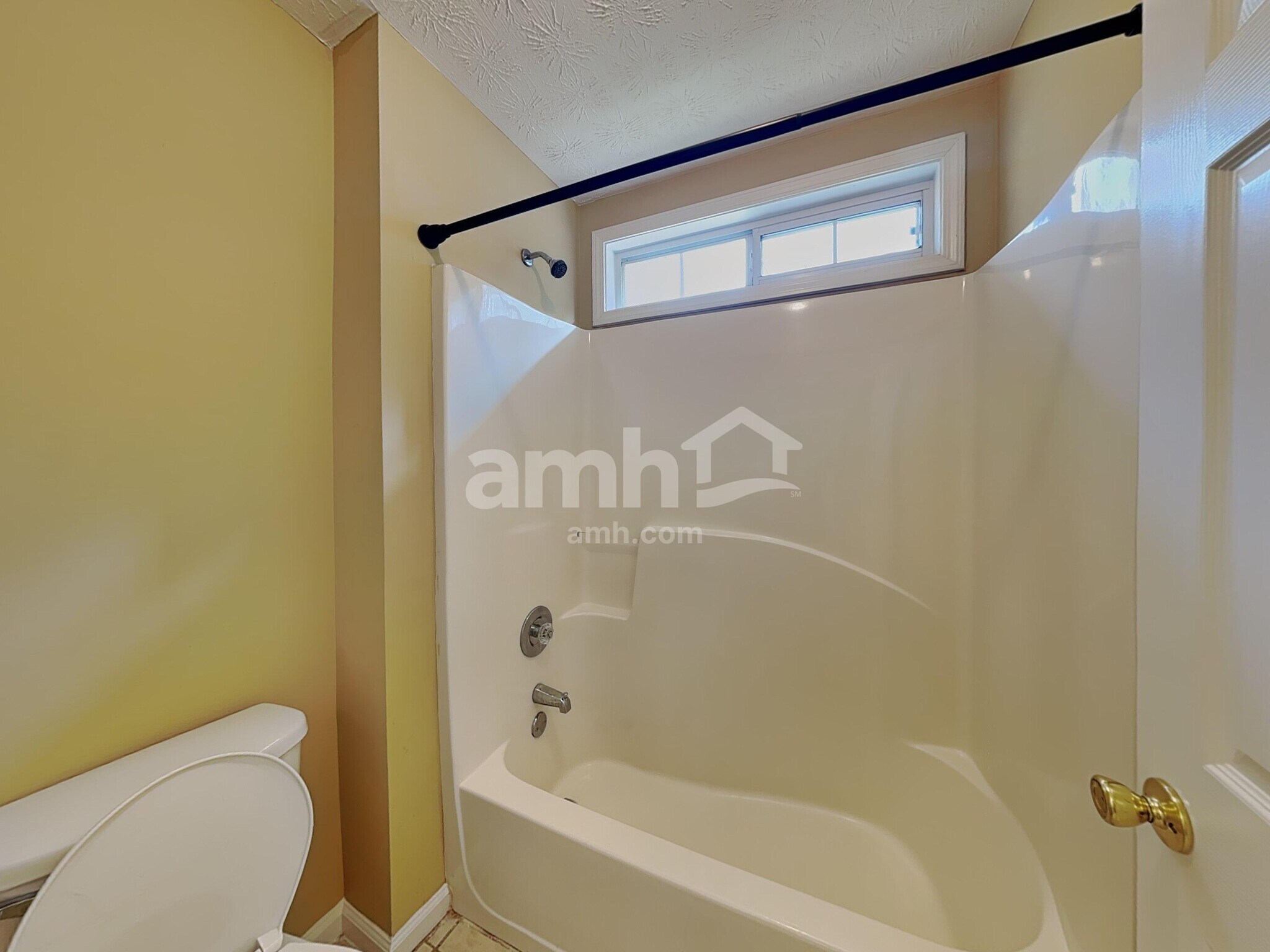 Building Photo - 2041 Vintage Oaks Dr