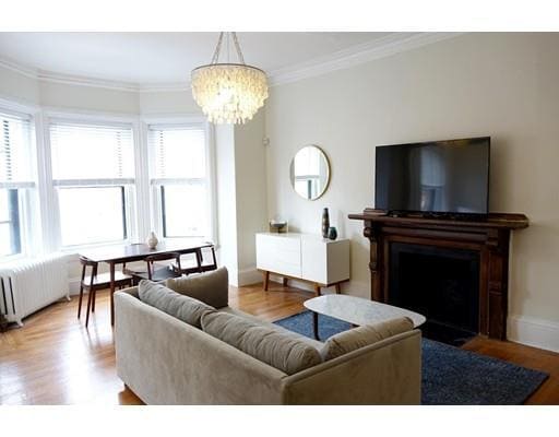 Building Photo - 284 Marlborough St