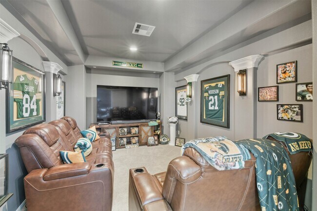 Building Photo - 17611 Fossil Ridge Ln
