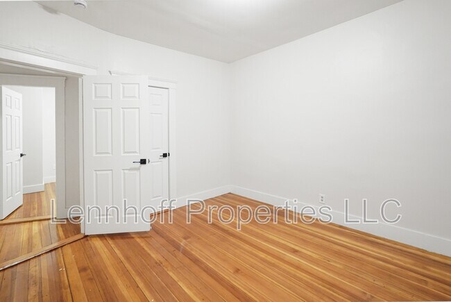 Building Photo - 28 Clark St