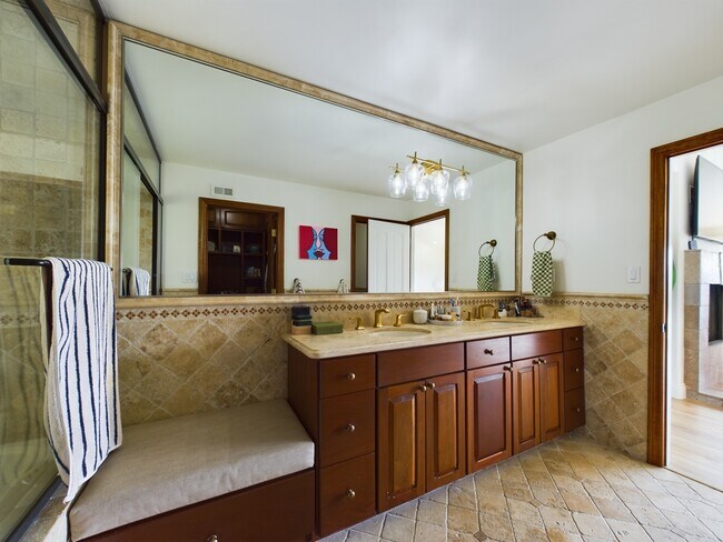 Building Photo - 2543 Caminito Muirfield