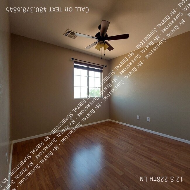 Building Photo - 12 S 228th Ln