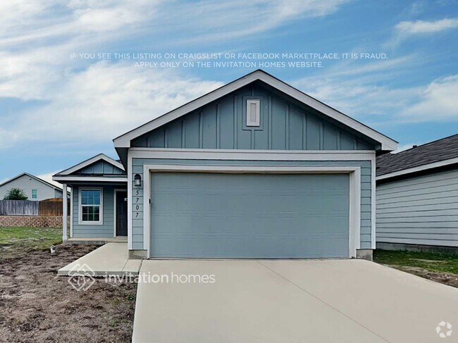 Building Photo - 5707 Fruchel Wy
