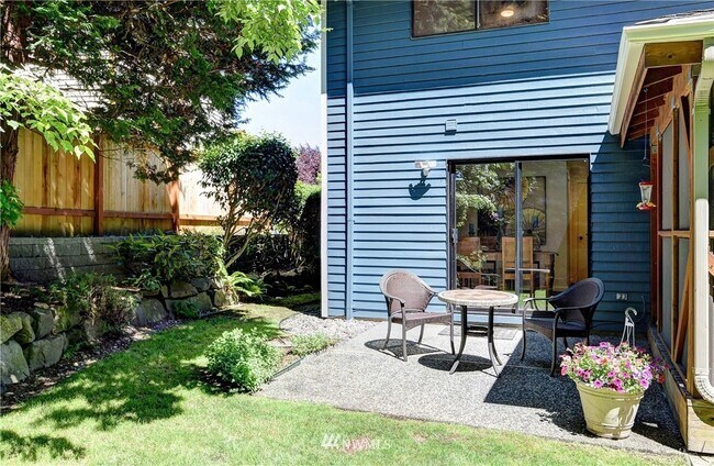 Building Photo - 14319 NE 84th Ct