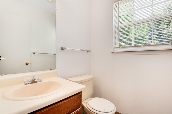 Building Photo - 11877 E Kepner Dr