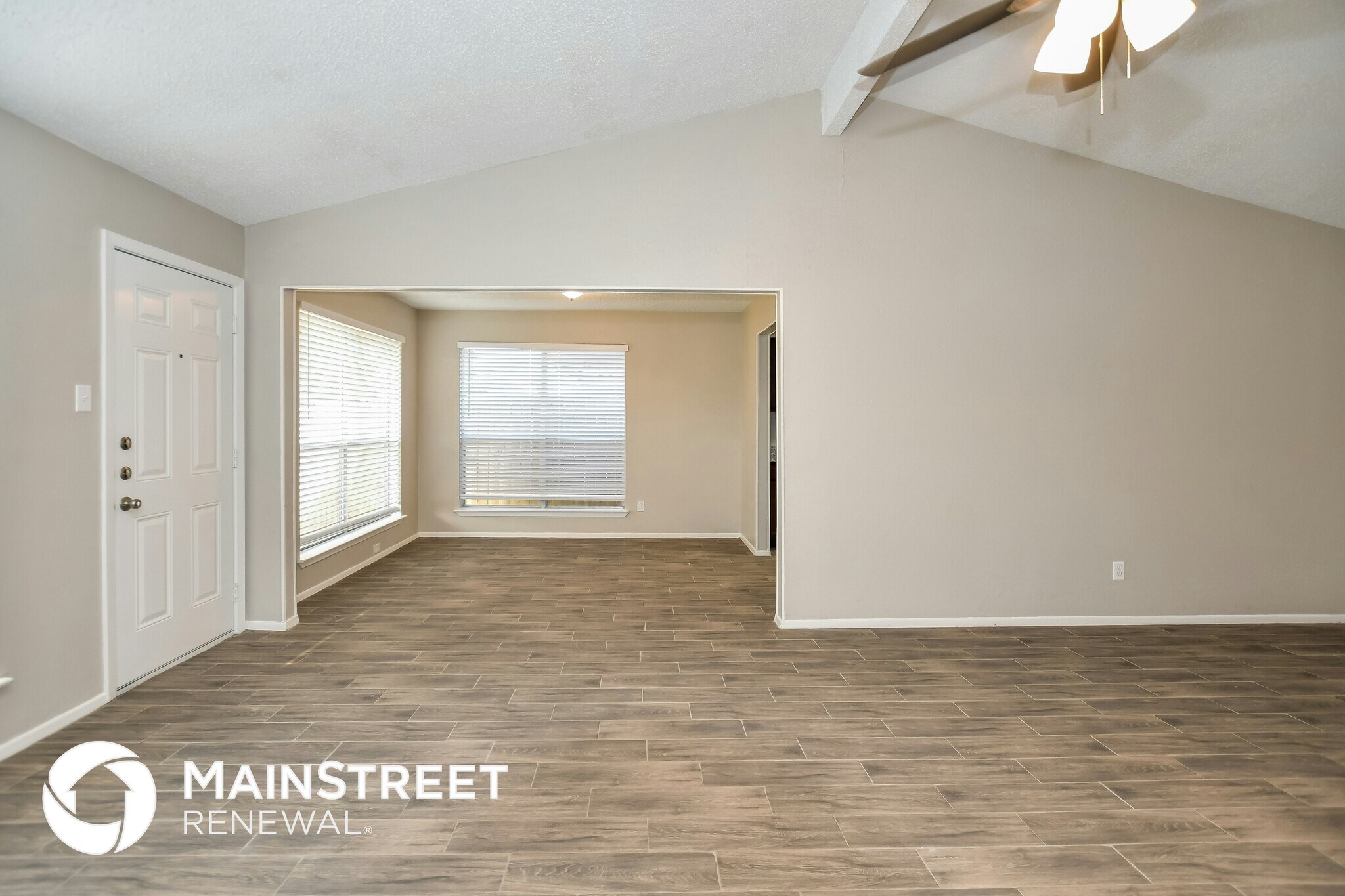 Building Photo - 1601 Chapman Dr