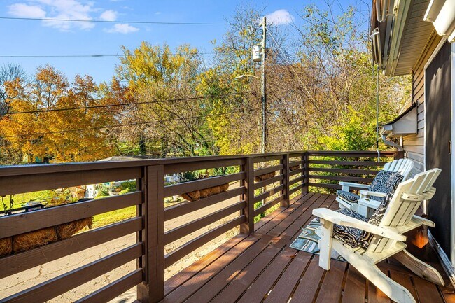 Building Photo - Cozy & Fully-Furnished West Asheville 2-Bedroom (Utilities Included)