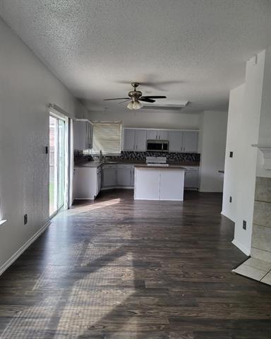 Building Photo - 513 Pineview Ln