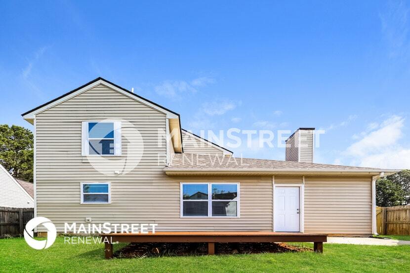 Building Photo - 7925 Woodlake Dr