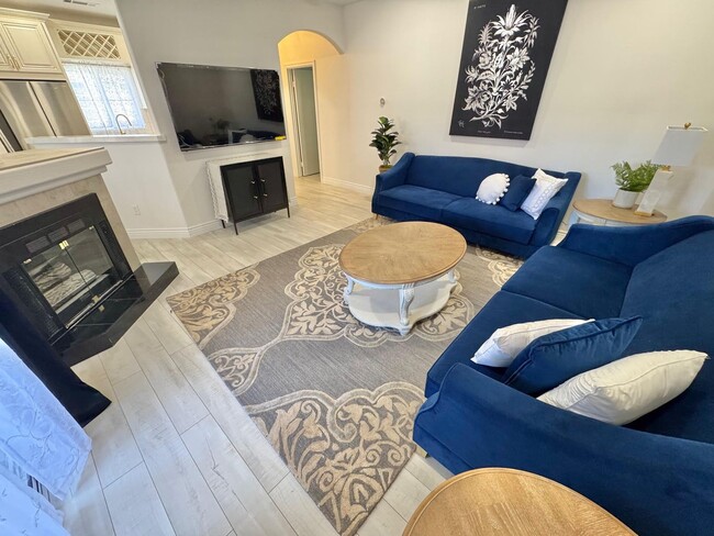 Building Photo - BEAUTIFUL 1 BEDROOM, 1 BATH CONDO FOR RENT...