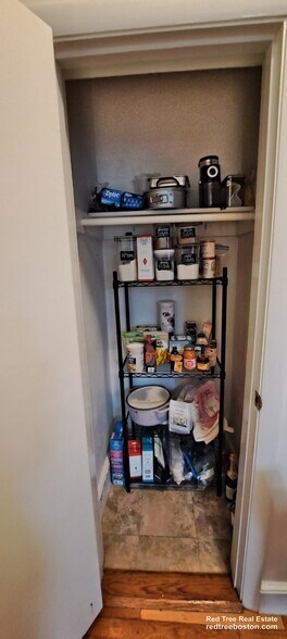 Building Photo - 202 St Paul St