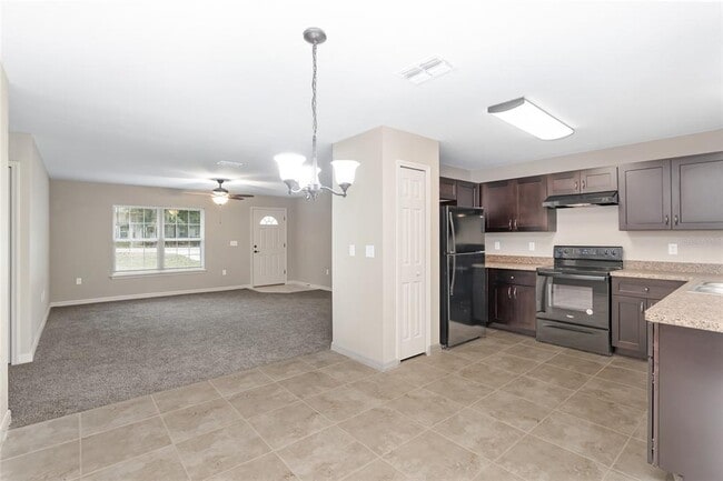 Building Photo - 5587 NW 62nd Ave