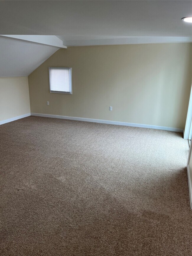 Building Photo - 2961 W 11th St