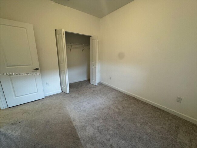 Building Photo - 267 SW 159th Dr