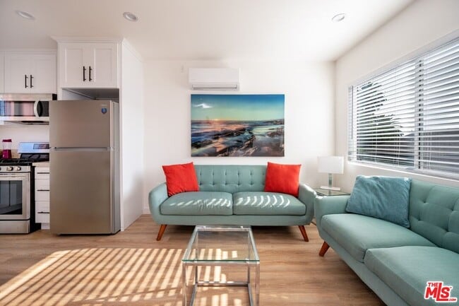 Building Photo - 4727 W 18th St