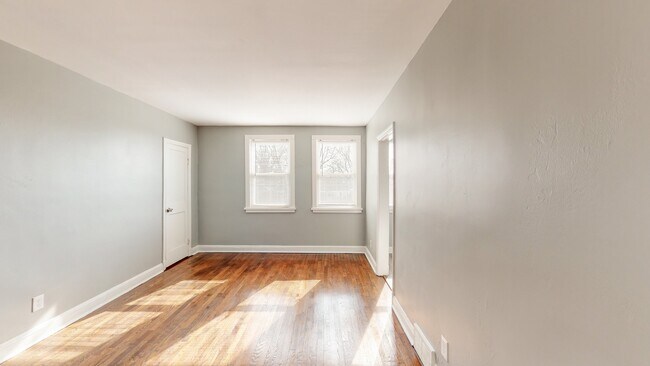 Building Photo - 1123 Gleneagle Rd