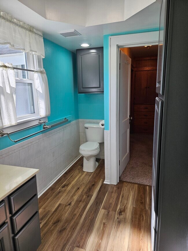 Building Photo - 4047 Mogadore Rd