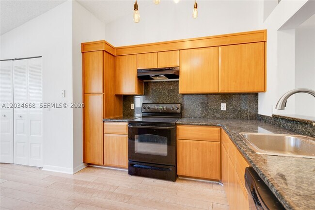 Building Photo - 104 NW 98th Ave