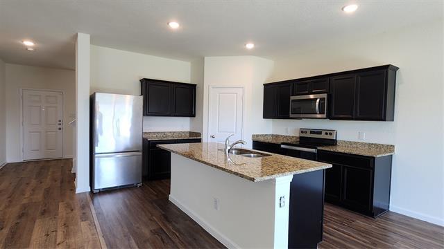 Building Photo - 1824 Wolf Run