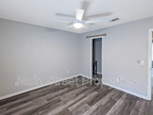 Building Photo - 1313 Foxborough Dr
